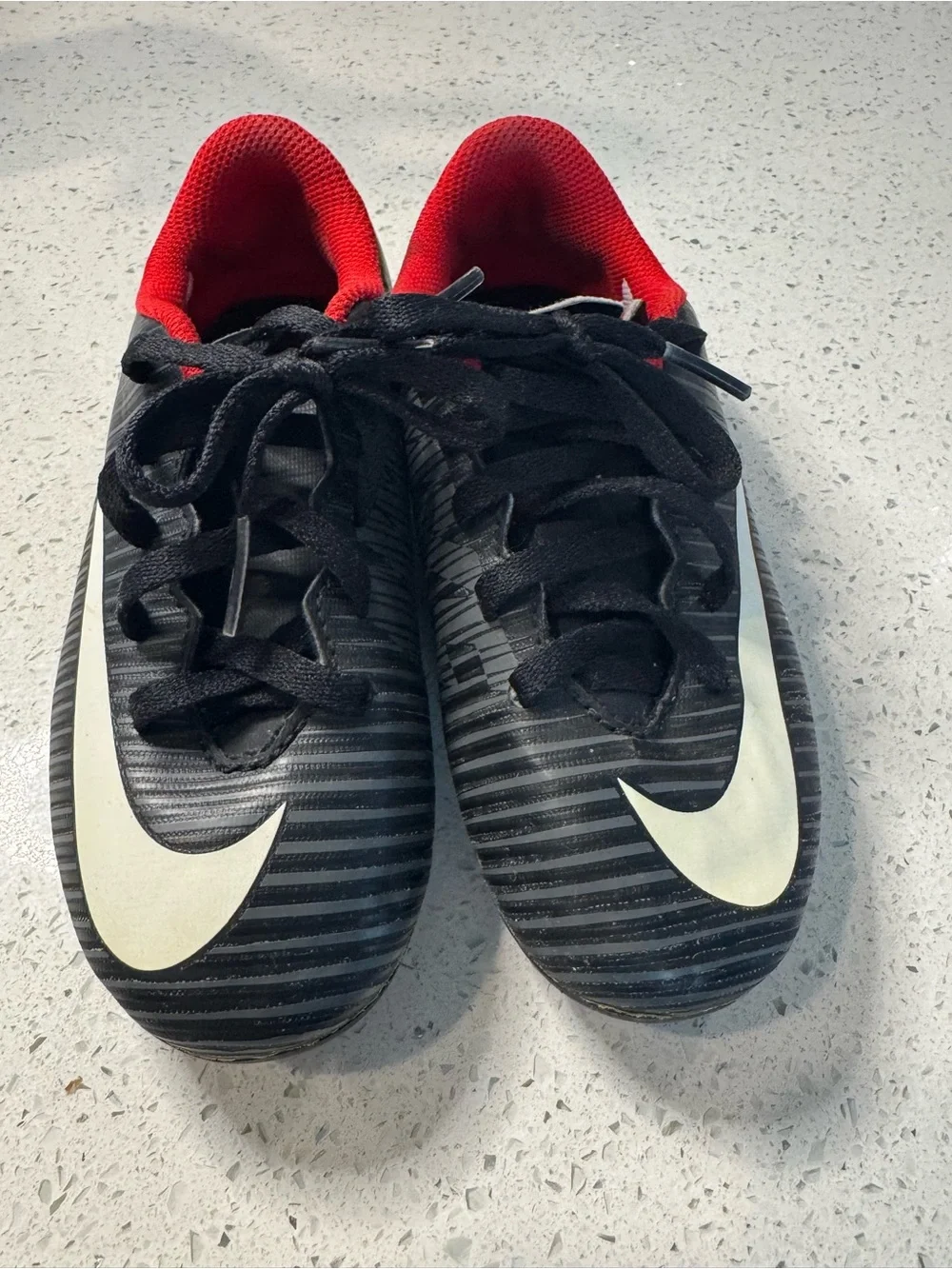 Nike Kids Black & Red Vapor Mercurial Soccer Cleats